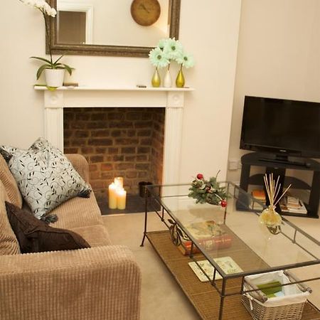 Hammersmith Apartment Брентфорд Номер фото